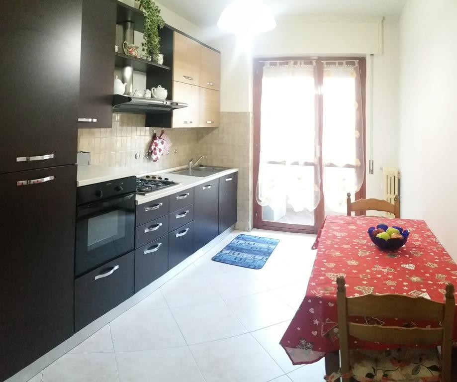 Rosso Tirano Appartement Buitenkant foto