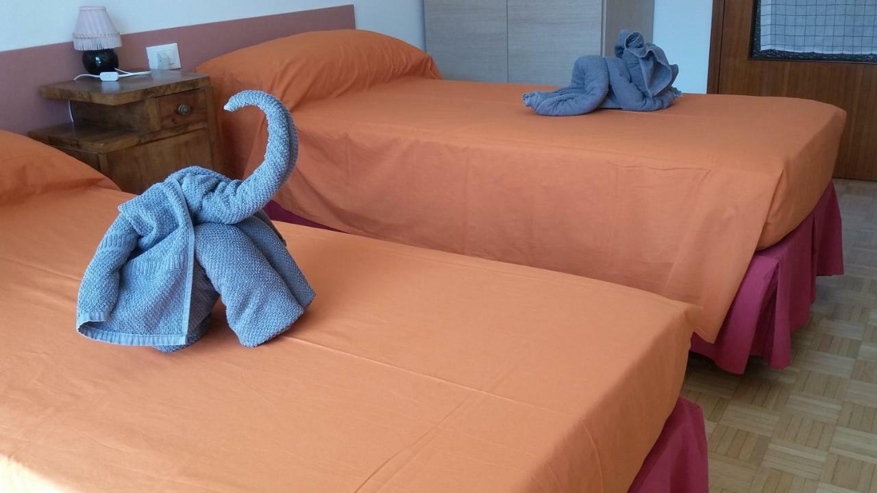 Rosso Tirano Appartement Buitenkant foto